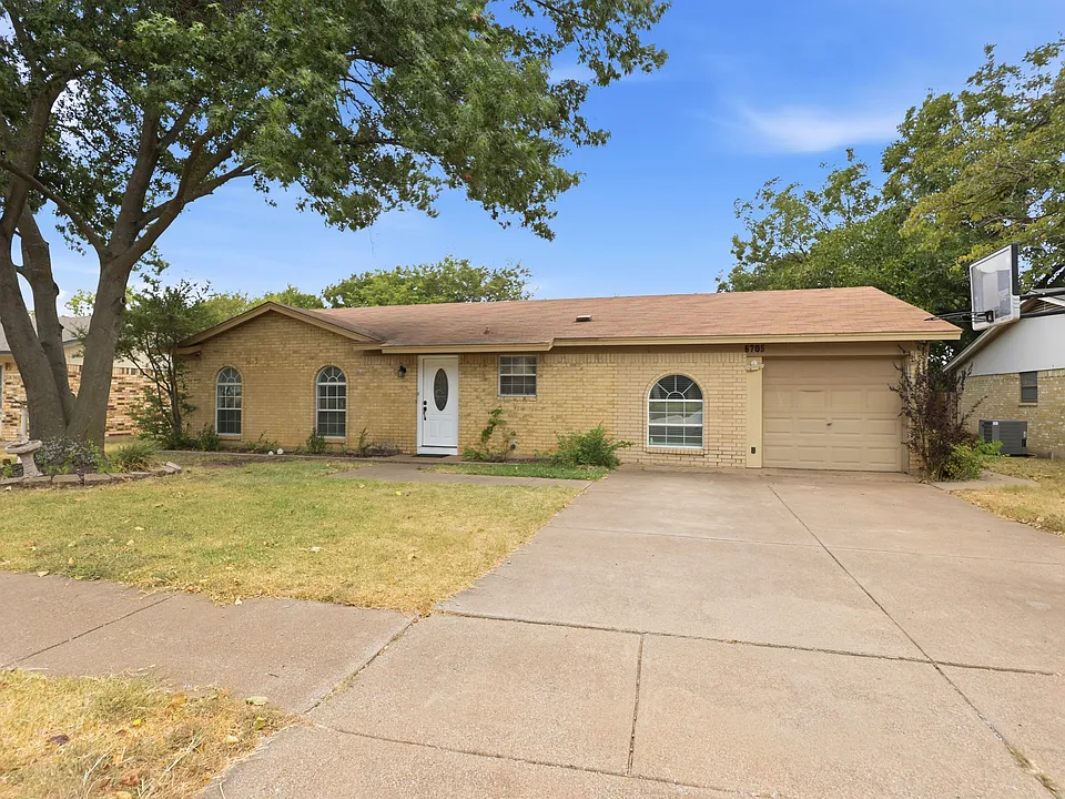 6705 Nola Ct