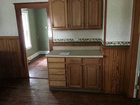 5th image of 36 Alice Ave