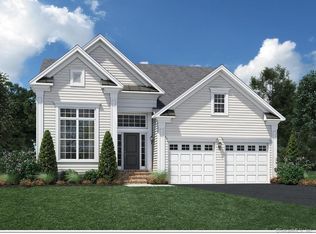 37 Enclave Dr #19, Trumbull, CT 06611