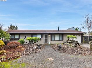 725 26th Ave, Seaside, OR 97138
