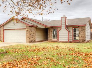 6147 S Madison Pl, Tulsa, OK 74136