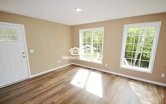 1305 Flag Ave N #2 — Photo 6