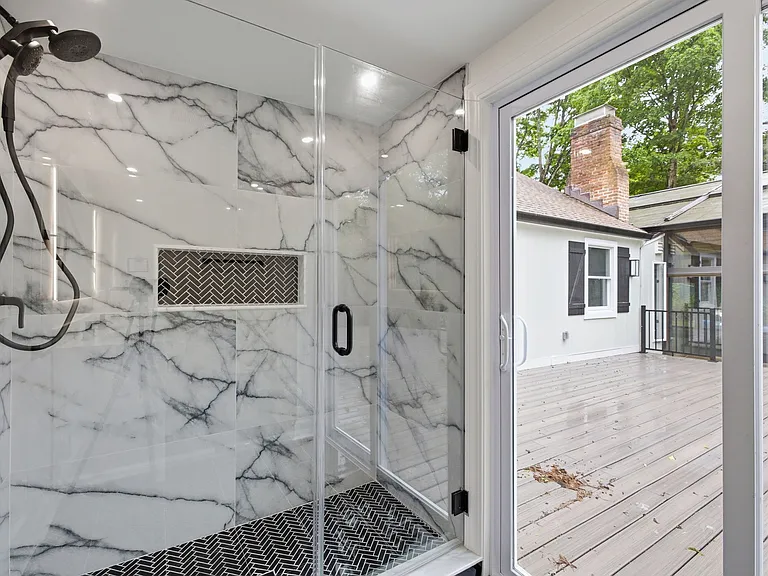 1 Tulip Tree Ln — Photo 32