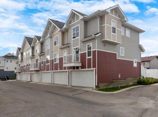 3022 NE New Brighton Gdns SE, Calgary, AB T2Z 0A5