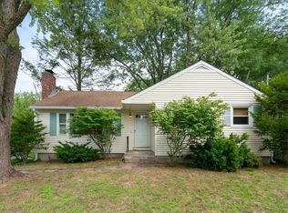 18 Aberdeen Rd, North Chelmsford, MA 01863