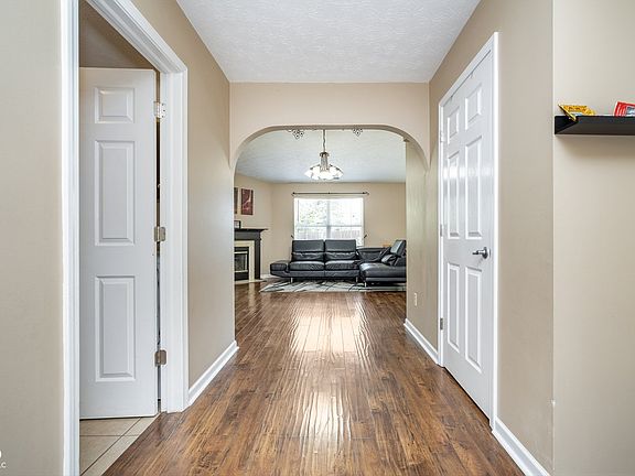 4th image of 10194 Plantana Blvd