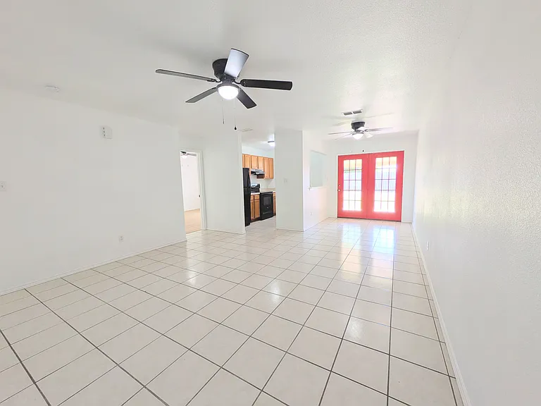 1070 Misty Acres Dr — Photo 10