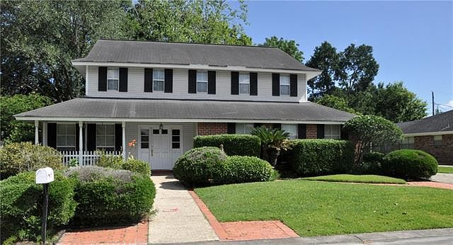 1st image of 9 Melrose Dr