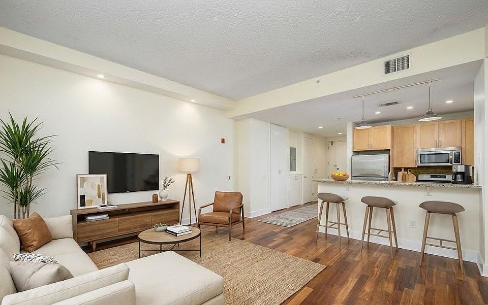 1st image of 159 2nd St APT 601