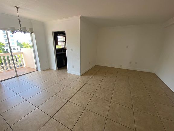 4th image of 22 Salamanca Ave APT 503