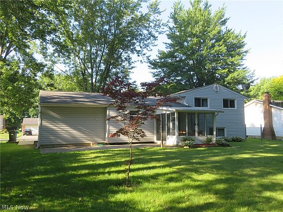 2nd image of 34042 Luanne Dr