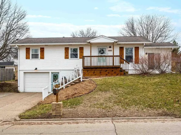 830 Wier St, Muscatine, IA 52761