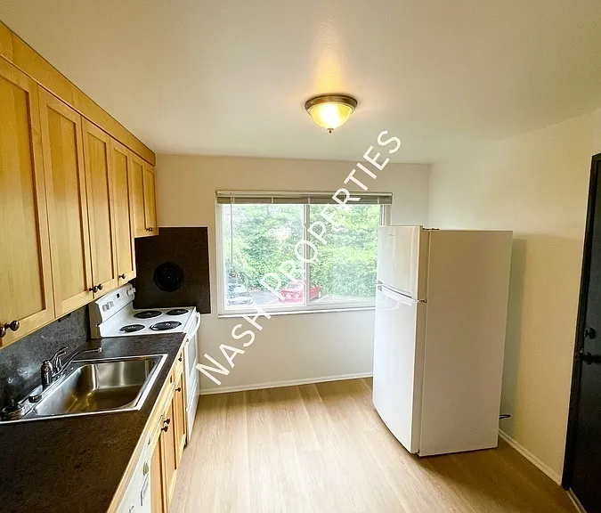 4334 McAdoo Ct #C — Photo 2