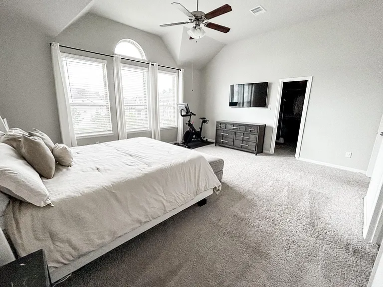 3904 Centre Plains Way — Photo 33