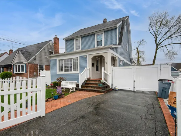32 Chase Street, Hempstead, NY 11550