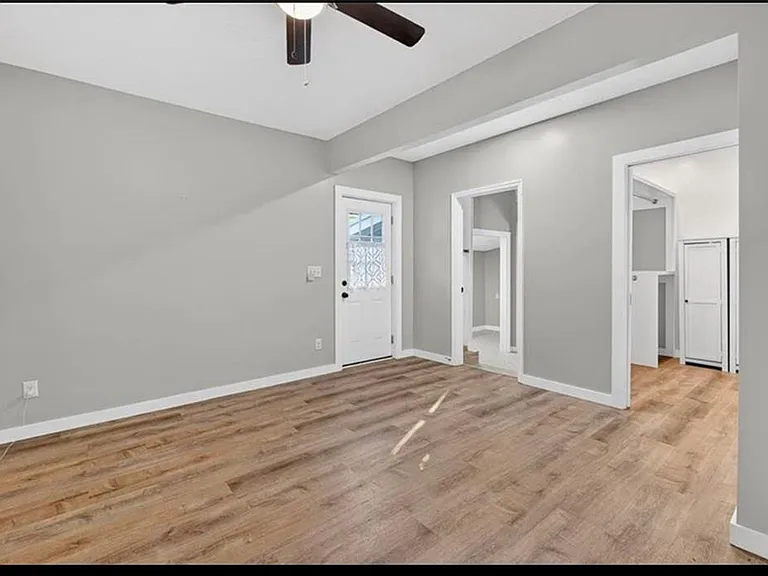 2329 Reynolds St — Photo 15