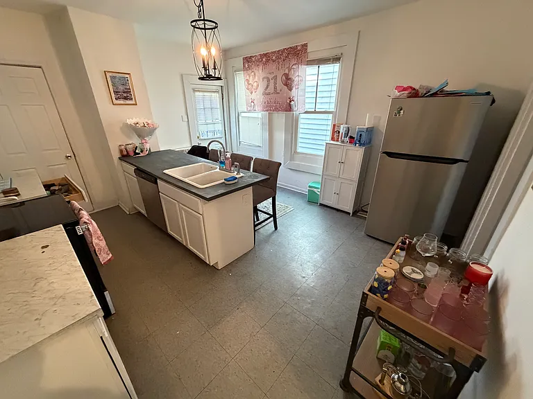 313 S Laurel St — Photo 1