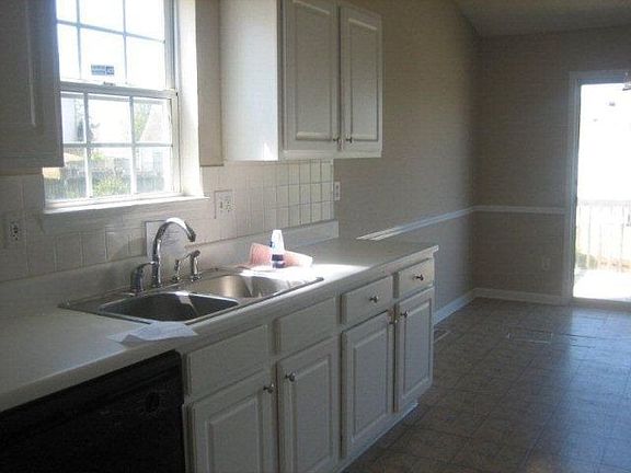 2nd image of 972 Sugar Oak Ln