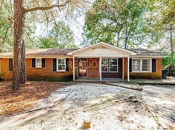 2470 Parkwood Dr