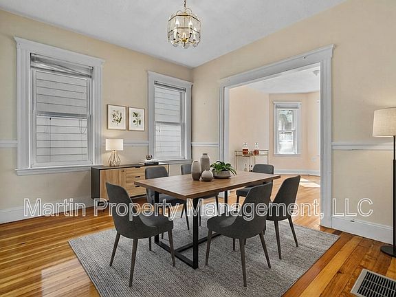 3rd image of 31 Harold St #C