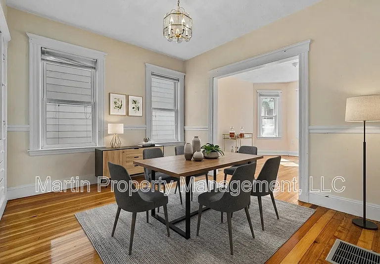 31 Harold St #C — Photo 5