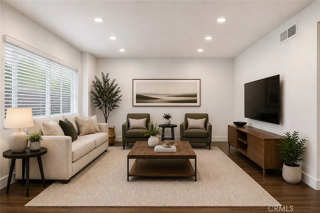 2 bed, 893 sqft, $2,800 — Photo 1