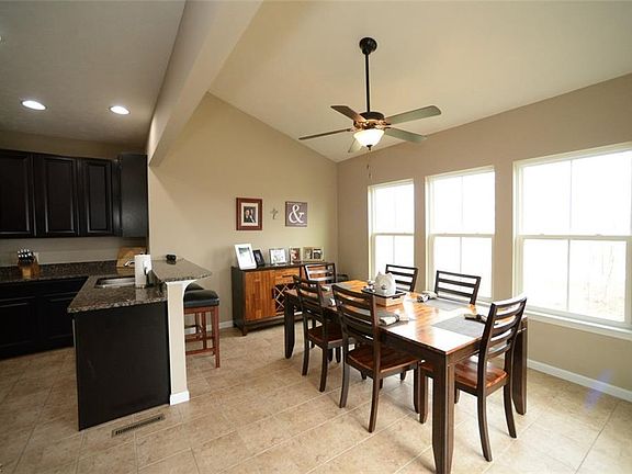 3rd image of 206 Brixton Way