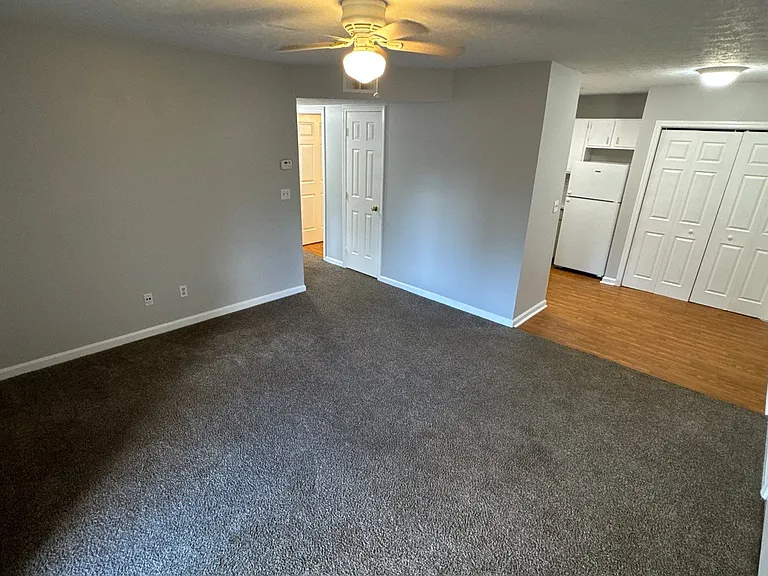 4109 Blue Lick Ct #7 — Photo 2