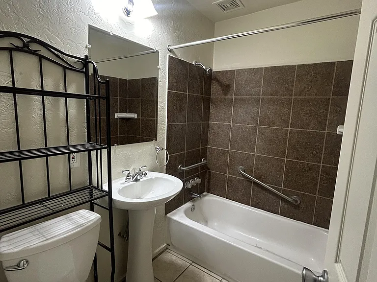 2230 N Ralph Ave #3 — Photo 6