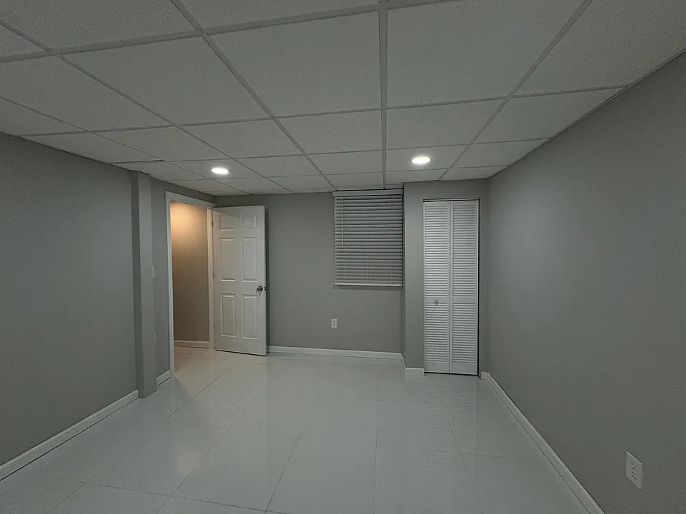 Building Photo 3