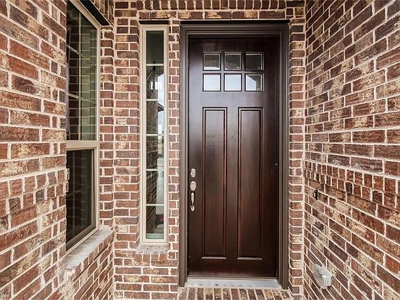 4th image of 1381 Arezzo Ln