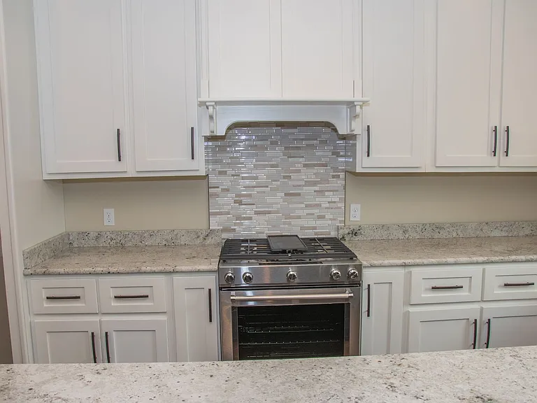 4269 Farmington Cv — Photo 9