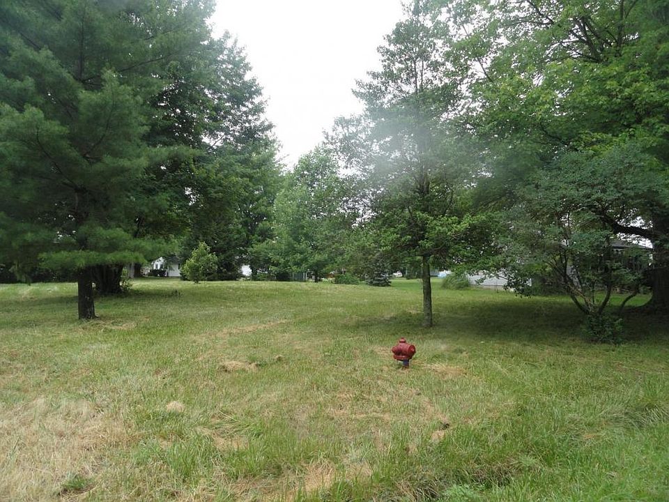 1st image of 102 Crescent Dr