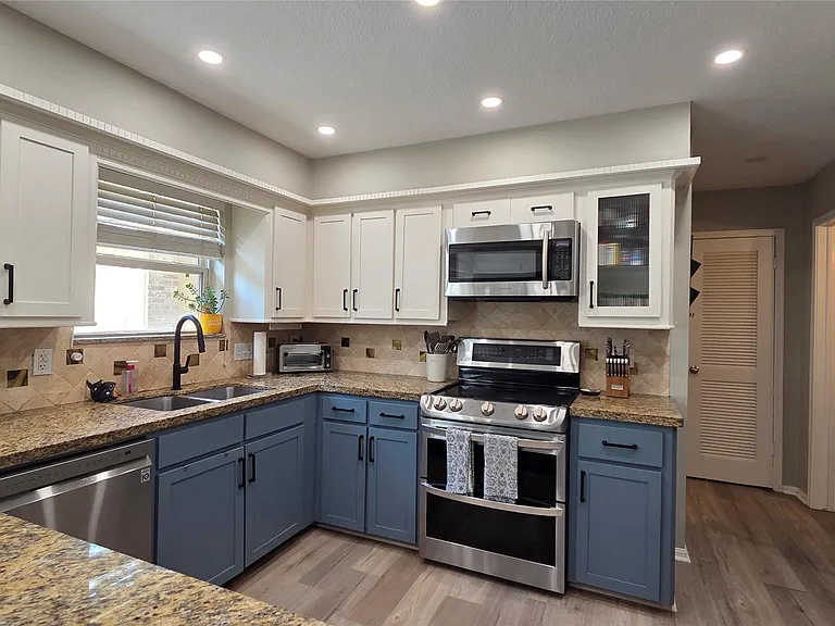 3407 Flaming Candle Dr — Photo 15