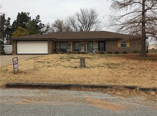 814 W Skyline Dr, Fort Cobb, OK 73038