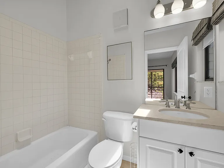 917 Coquina Ln #1 — Photo 5