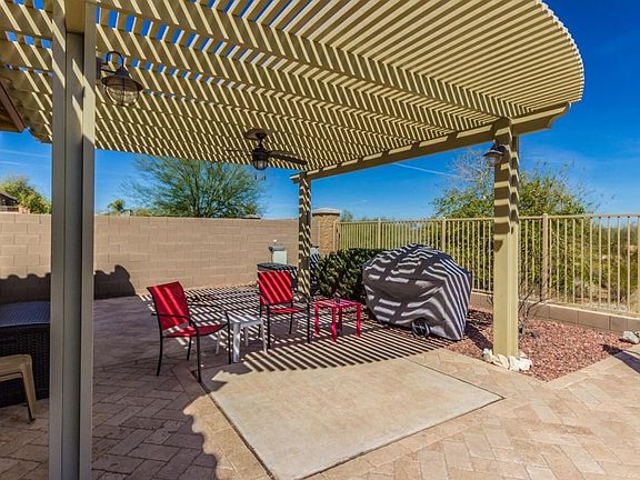 20x17 pergola w/fan,lights & outslets