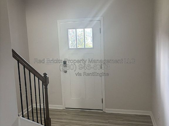 3rd image of 1838 Vanderlyn St