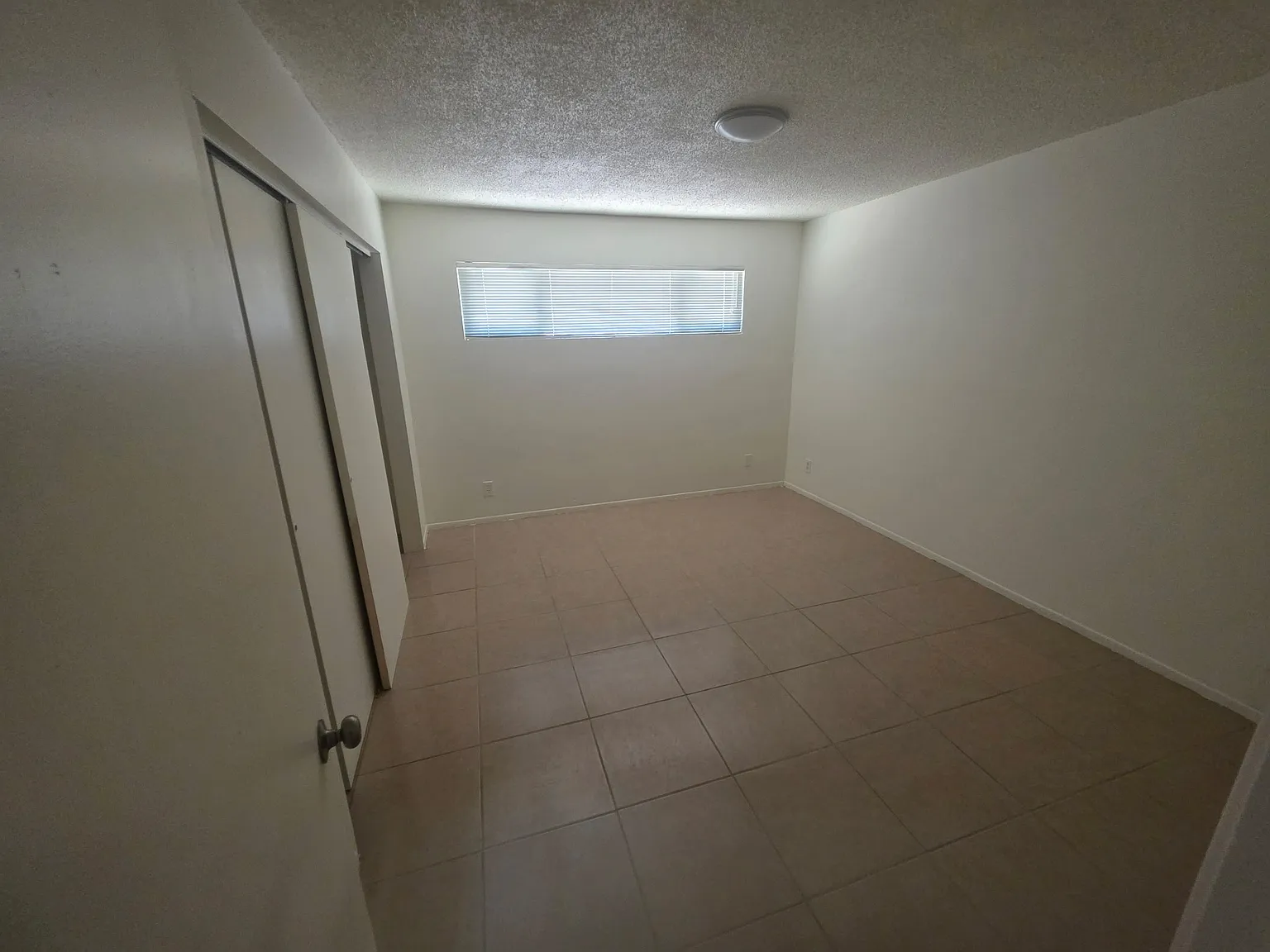 2 bed, 800 sqft, $1,290 — Photo 4