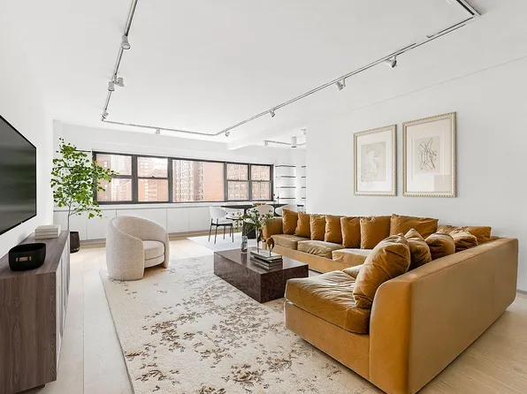 165 E 72nd St APT 11C, New York, NY 10021