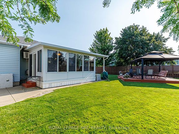 4th image of 15 Foxhill Cres