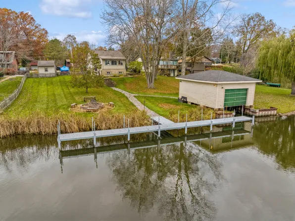 38361 N Primrose Path, Spring Grove, IL 60081