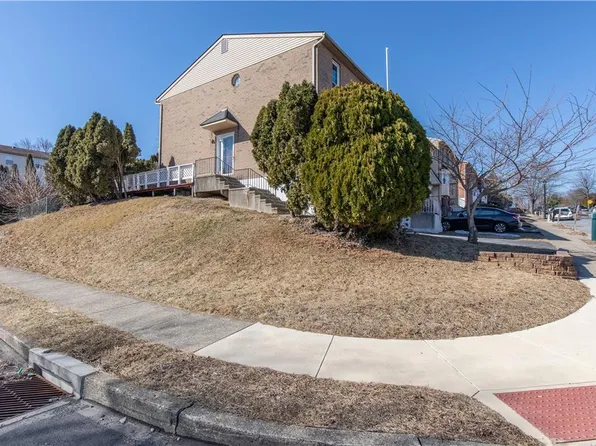 1400 Robert St, Whitehall, PA 18052