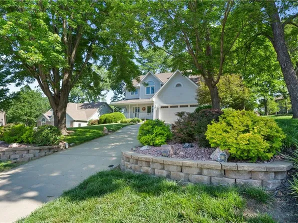 1601 SW Rock Creek Dr, Blue Springs, MO 64015