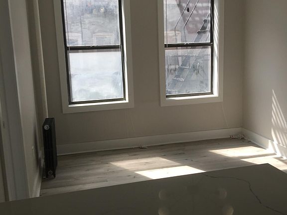 5th image of 413 54th St APT 3