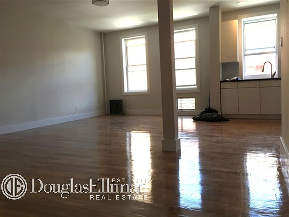 1st image of 200 W 92nd St APT 5A