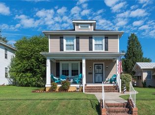 306 Cameron Ave, Colonial Heights, VA 23834