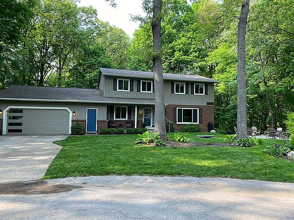 2nd image of 3623 Oak Terrace Ct SE