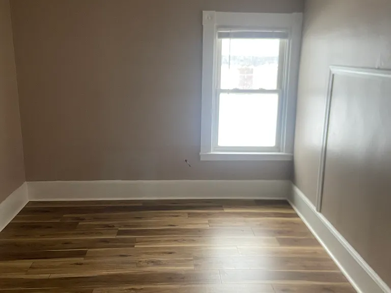 196 Collette St #4 — Photo 6