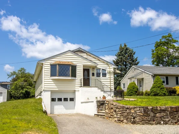 107 Travis Drive, Bridgeport, CT 06606